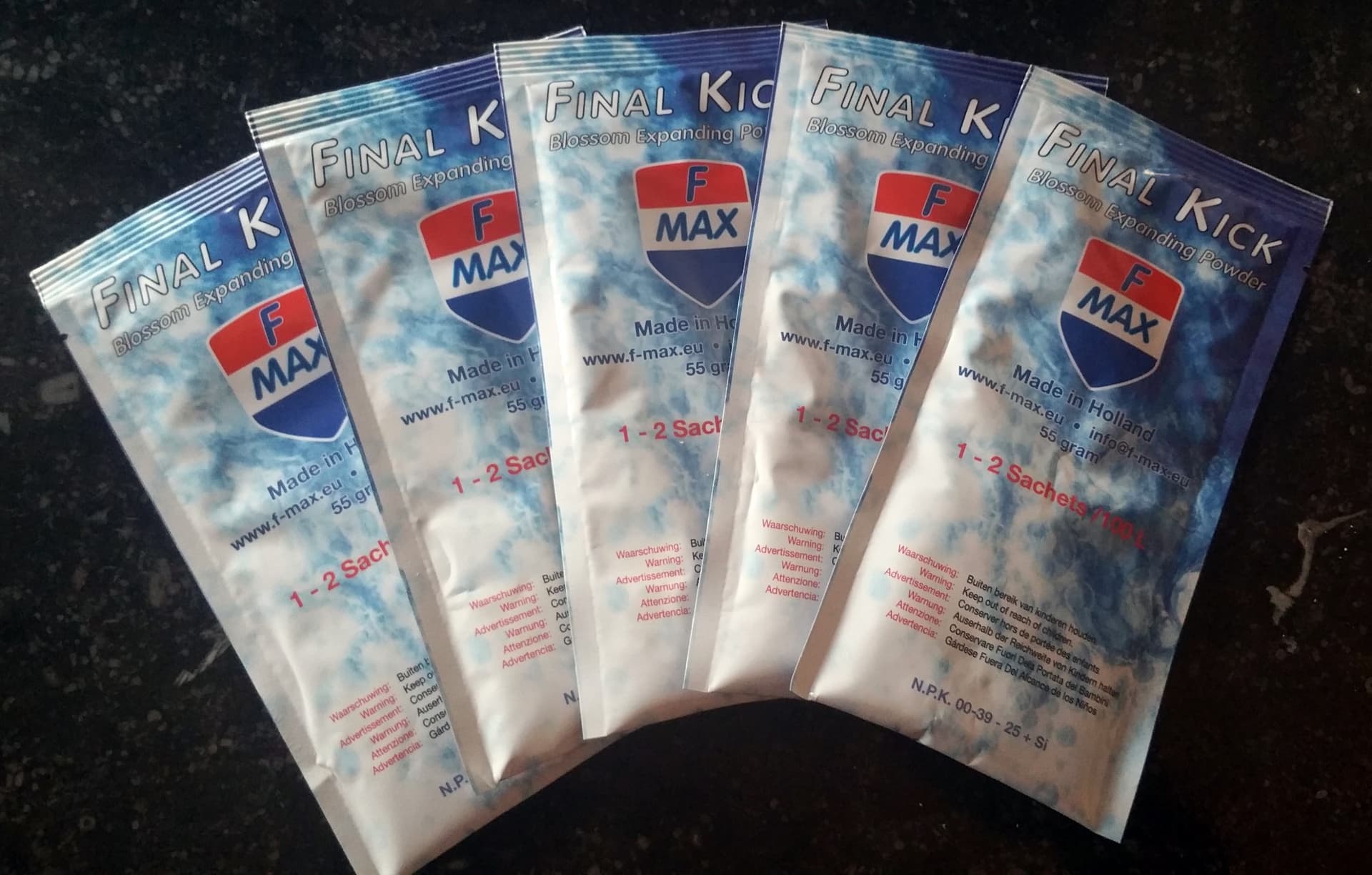 F-MAX FINAL KICK Blossom Expanding Powder, Beutel à 55 g